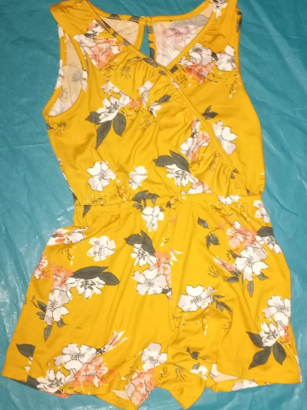 Flowery golden girls jumper size 6/6x